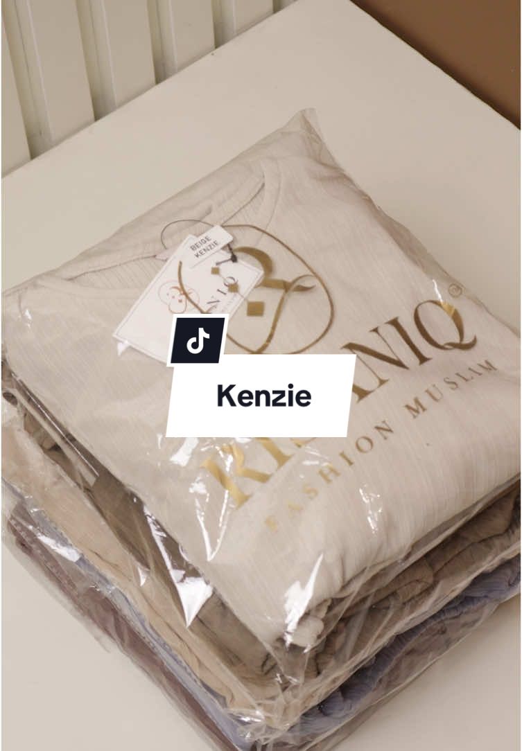 Unboxing warna Kenzie Set Rok yang super duper gemesss 😍  Kalian udah punya warna apa aja? #bajurisaniq #risaniq #fyp 