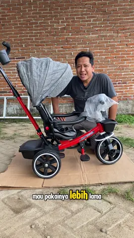Fitur lebih lengkap lebih hemat pilih yang ini ya sepeda roda tiga juga bisa dijadikan stroller iora T16 buat anak senang #hadiahanak #mainananak #sepedarodatiga #stroller 