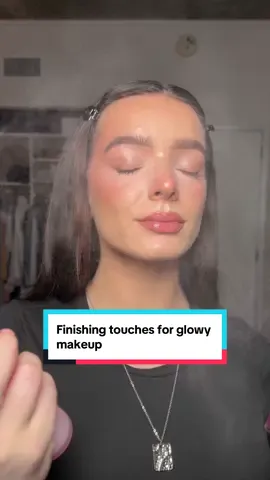 The secret to all day glowy makeup ✨ @ONE SIZE BEAUTY  #acneproneprincess #glowymakeup #settingspray #makeuphacks #beautytips #dewyskin #powdermelt 