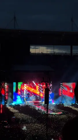 @Imagine Dragons #imaginedragons #stadedefrance #paris #concert #fyp 