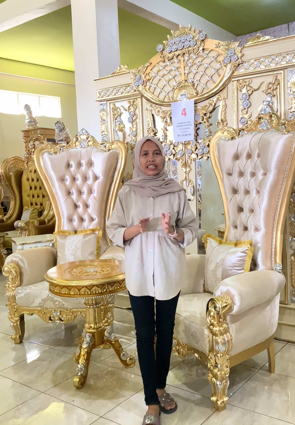 Kursi teras syahrini, desainnya ramping tapi vibes selevel kerajaan ✨ #kursiteras #sofamewah #mebeljati #mebeljatijepara #fortunaaiko #fortunaaikoshop #kursijepara #mebeljepara #fyp 