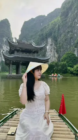 Mây lang thang, mây mang nhiều tâm sự Gió rì rào gió cứ đến rồi đi…. #trangan#ninhbinh