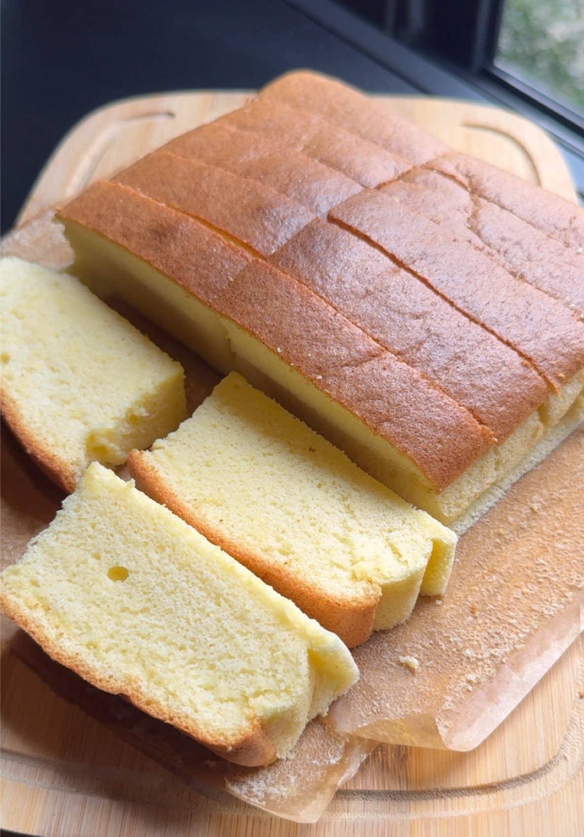 Airfryer Castella Cake Recipe: 1/2 cup or 65g all purpose flour 5 tbsp or 65g unsalted butter 1/4 cup or 65ml milk 4 egg yolks Drops of vanilla extract 4 egg whites 1/3 cup or 65g whote sugar Baked in hot water bath Airfryer Setting: Cover with lid and airfry for 10min @150C, remove the lid then airfryer for 30min @150C #fyp #foryou #foryoupage #tiktok #tiktokph #tiktokphilippines #food #FoodTok #foodtiktok #LearnOnTikTok #airfryerhack  #airfryerhack #elixer #airbaking #airbake #airbakingbyelixer 