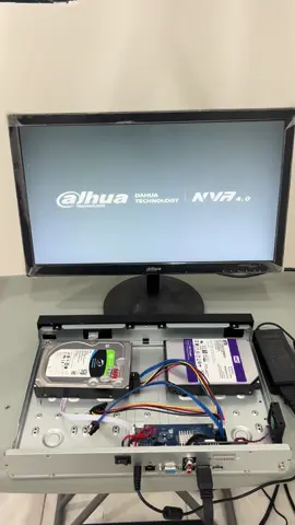 Pemasangan hardisk 8tb. Nvr dahua 32 Channel. #cctv #cctvcamera #teknisi #dahua #dahuatechnology 