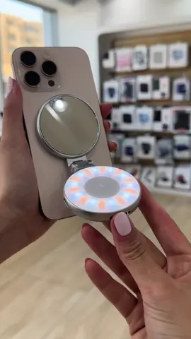 خلي كل صورة تضوي! مع Telesin Magnetic Selfie Ring Light – Silver، الإضاءة دايمًا معاك 📸 خفيفة، مغناطيسية، وتشحن بسرعة — مثالية للفلوق، السيلفي، والتيك توك 💡 #اضاءة_سلفي #اكسسوارات_تصوير #تيلسين #سيلفي_باحتراف #تيك_توك #اضاءة_مغناطيسية #الكويت #تيك_توك_كويتي #متاجر_كويتية #اكسبلور_الكويت #منتجات_كويتية
