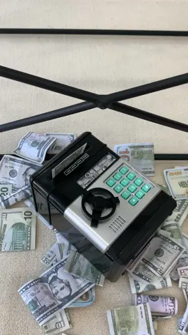 Fun and educational way to teach your kids saving money 💰 #ahorrar #cajafuerte #depositbox #dealsforyoudays #piggybank #save #savingmoney #savingmoneytips #money #moneybox #saving #tiktokshop #tiktokmademebuyit #fyp #foryou #us 