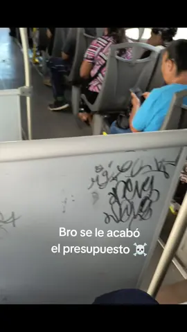 iPhone 15 pro Max, Nintendo switch y airpods pro y va en ruta ☠️ #disimulando  #ser  #pobre 