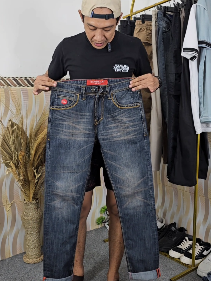 Rekomendasi Celana Jeans Original di bawah harga 200rb, buat Kalian yg sedang butuh celana jeans Kalian Bisa pilih Celana Jeans ini