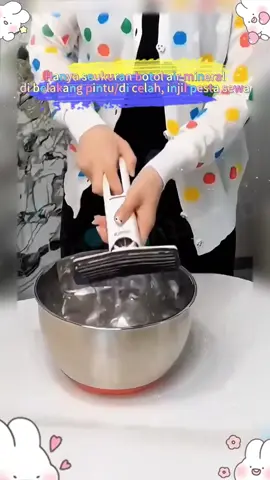 Y1 2Since I got this mini mop at home, I haven't even hand washed my cloths! Mop dibuat dari kapas yang melekat, yang memiliki absorpsi air yang baik dan dapat dihapus bersih tanpa meninggalkan tanda air apapun