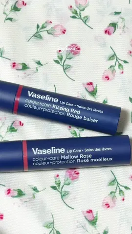 my favorite lip balm tinted <3 #lipbalm #plumplips #lipproducts #makeup #lipswatch #beauty #racuntiktok #tintedlipbalm #dailyessentials #hydratinglips #affiliatemakeup #TikTokBeauty