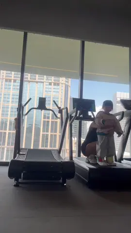 พี่ไอส์เติมเกลเท่าไหร่ก็ไม่พอ….