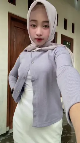 🤫🤙🏻#outfit #outfithijab #foryou #rekomendasi #outfitideas 