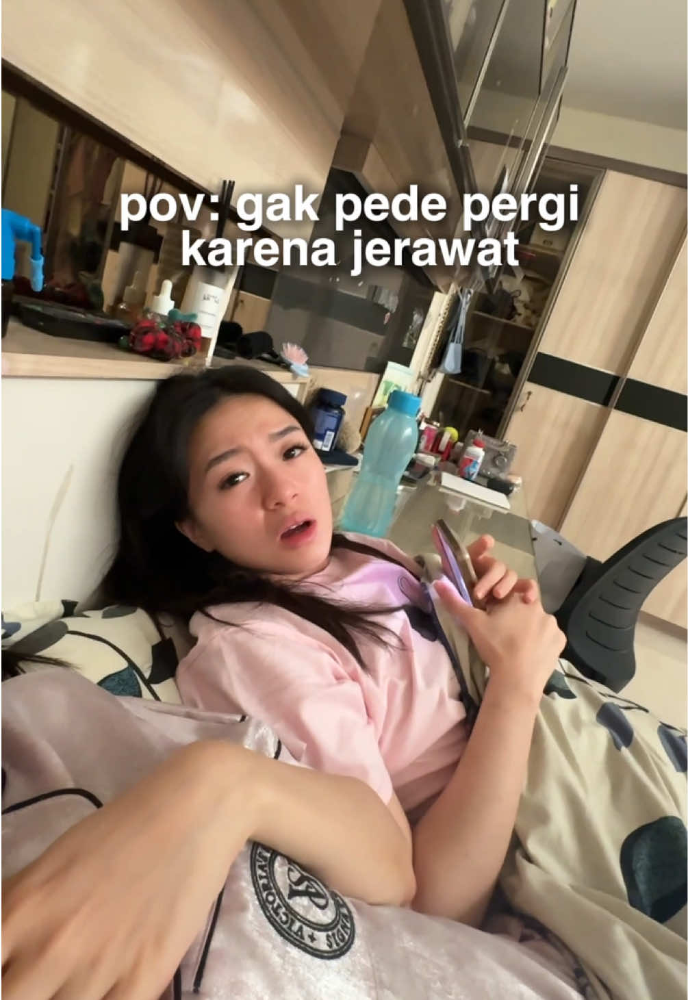 Angel udah ada solusinya jadi ci M gabisa alesan ga ikut nanti malem!! #AhPeeling #AndersenSisters @Nourish AcnePlast 