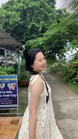 Có những người chọn cô đơn, không phải vì họ sợ gắng bó. Mà là vì họ hiểu, đồng hành sai người còn mỏi mệt hơn cả khi đi một mình…! #ngocnhu #68kiengiang 