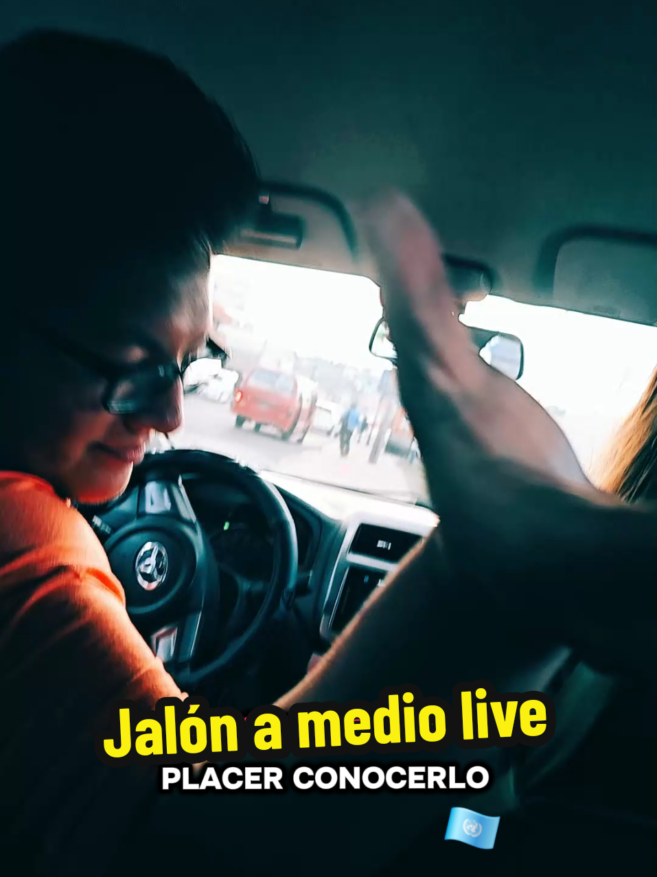 #tiktoklive #livehighlights estaba caminando y me dieron jalón a medio live, buena onda papu @Daniel Ajanel JAJAJ  #Caminata #RideEnCarretera #CaminataUrbana 