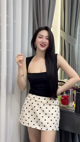 Váy xinh váy xinh #vaychambi #nguyenphuonghong 