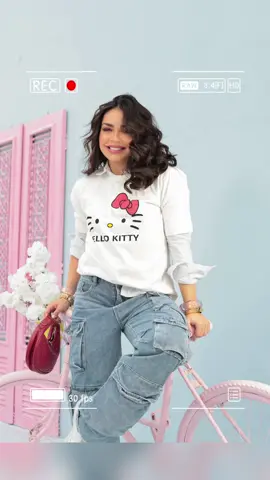 🌟 LANÇAMENTO EXCLUSIVO 🌟 A T-shirt mais fofa e estilosa do momento chegou! 💖 Apresentamos a nova T-shirt Hello Kitty — perfeita para quem ama conforto, estilo e um toque de nostalgia! Com estampa oficial, modelagem moderna e tecido super macio, ela combina com tudo: jeans, saia, shorts ou até aquele look mais fashionista. ✨ Detalhes que encantam 🩷 Estampa Hello Kitty exclusiva 👕 Modelagem versátil ☁️ Tecido leve e confortável 📦 Envio rápido para todo o Brasil! Garanta já a sua e entre para o time das apaixonadas por Hello Kitty! 🐱💕 🚨 Edição limitada! Corre antes que acabe!