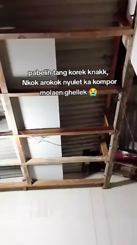 pabelih knakkk Mon tak epabelih elapor akinah ka polisi bn Nkok knakk😭#katakatamadura #kehilangankorek #kontenhiburan #bismillahfyp #fyptiktokberanda #masukberandamu #storywa #fyppppppppppppppppppppppp #fypシ 