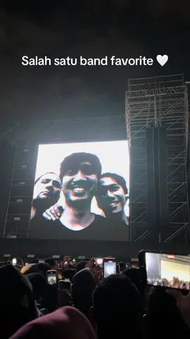 Film favorite by Sheila On 7 🫶 #sheilaon7 #nostalgia #fyp #laguviral #lagufavorit #konsermusik #opening #konsersheilaon7 