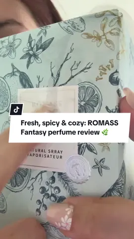 Finally tried this ROMASS Fantasy EDP — it opens with a burst of citrus & bergamot, then melts into black tea, nutmeg & a cozy woody amber finish. 🌸 Unisex, vegan, cruelty-free, made with French fragrance oils. Over 3.7K sold & people swear it lasts 8+ hours (even 24 on clothes!). If you love a sophisticated scent that’s fresh, warm & gets compliments, run to check it out. #perfume #unisexfragrance #citrusperfume #longlasting #luxuryscent #tiktokshopfinds@Romass_Official  #creatorsearchinsights 