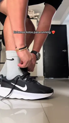 ESTAMOS LISTOS PROFE 🫡 #nike #Running #colombia #nikepromina #fyp 
