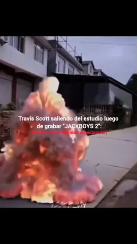 Literalmenté @Travis Scott saliendo del estudio, 