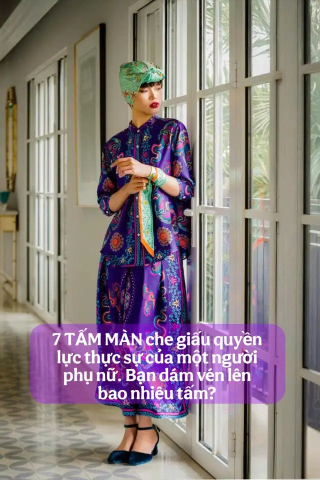 𝐂𝐚̂𝐮 𝐜𝐡𝐮𝐲𝐞̣̂𝐧 𝐧𝐠𝐚̀𝐧 𝐧𝐚̆𝐦 𝐥𝐢̣𝐜𝐡 𝐬𝐮̛̉ đ𝐮̛𝐨̛̣𝐜 𝐤𝐞̂̉ 𝐥𝐚̣𝐢 𝐭𝐫𝐞̂𝐧 𝐱𝐢𝐞̂𝐦 𝐲... BST QUỐC SẮC HUYỀN CHÂU  |  LÝ QUỐC - THĂNG LONG KÝ SỰ 𝐅𝐎𝐋𝐊 𝐅𝐎𝐑𝐌 - 𝐋𝐮̣𝐚 𝐭𝐡𝐮̛𝐨̛̣𝐧𝐠 𝐡𝐚̣𝐧𝐠 & 𝐍𝐠𝐡𝐞̣̂ 𝐭𝐡𝐮𝐚̣̂𝐭 𝐭𝐡𝐮̉ 𝐜𝐨̂𝐧𝐠: 𝐒𝐮̛̣ 𝐤𝐞̂́𝐭 𝐡𝐨̛̣𝐩 𝐡𝐨𝐚̀𝐧 𝐡𝐚̉𝐨!  Bộ sưu tập lấy cảm hứng từ những di sản văn hóa, nghệ thuật thời Lý - một trong những thời kỳ hoàng kim của lịch sử Việt Nam. Thời đại mà Phật giáo phát triển rực rỡ, văn hóa Đại Việt đạt đến đỉnh cao, những công trình kiến trúc, những tác phẩm nghệ thuật mang đậm dấu ấn riêng, không thể trộn lẫn. BST tập trung vào các items cốt lõi không thể thiếu của tủ đồ, từng đường kim mũi chỉ đều thấm đượm hơi thở của nghệ thuật. Với sự am tường về công nghệ may đo và khéo léo trong lựa chọn form dáng, mỗi thiết kế đều vừa vặn, ôm body nhẹ nhàng nhưng không gò bó. Đây chính là yếu tố then chốt giúp người mặc thoải mái vận động suốt cả ngày dài. 🤝 𝐔̛𝐮 đ𝐚̃𝐢 đ𝐨̣̂𝐜 𝐪𝐮𝐲𝐞̂̀𝐧: 𝐂𝐨̛ 𝐡𝐨̣̂𝐢 𝐕𝐀̀𝐍𝐆 đ𝐞̂̉ 𝐤𝐡𝐨𝐚́𝐜 𝐭𝐫𝐞̂𝐧 𝐦𝐢̀𝐧𝐡 𝐥𝐢̣𝐜𝐡 𝐬𝐮̛̉ 𝐧𝐠𝐚̀𝐧 𝐧𝐚̆𝐦! • MUA 2 TẶNG 1 • RIÊNG VÒNG - MUA 3 TẶNG 2 • Mua khăn tặng khăn • Mua Cà vạt tặng Cà vạt • Mua gì cũng có quà TO • Miễn phí Hộp Quà Mỹ Thuật, trị giá 350.000vnđ • Được mở kiểm tra chất lượng trước khi nhận • SỐ LƯỢNG CÓ HẠN: Chương trình ưu đãi chỉ áp dụng cho 100 khách hàng đầu tiên đặt mua sản phẩm bất kỳ. 🤝 𝐈𝐍𝐁𝐎𝐗 𝐧𝐠𝐚𝐲 cho chúng tôi để được tư vấn tận tình và lắng nghe những câu chuyện lịch sử ly kỳ nhé! https://m.me/Folkformint 𝐆𝐢𝐚́ 𝐭𝐫𝐢̣ 𝐯𝐮̛𝐨̛̣𝐭 𝐭𝐡𝐨̛̀𝐢 𝐠𝐢𝐚𝐧 𝐯𝐚̀ 𝐩𝐡𝐨𝐧𝐠 𝐜𝐚́𝐜𝐡 𝐬𝐨̂́𝐧𝐠 𝐭𝐢𝐧𝐡 𝐭𝐞̂́ Mỗi bộ trang phục đều được may từ 5 tới 16 chiếc khăn. Được bàn tay nghệ nhân cắt-ghép-căn-chỉnh tỉ mỉ từng chi tiết tới cực đoan, để khi mặc lên người, chiêm ngưỡng tổng thể, tạo thành một bức tranh văn hoá lịch sử Á Đông hoàn hảo, như viên ngọc quý ẩn chứa sức mạnh tri thức và trí tuệ sâu xa. Những gam màu chủ đạo của bộ sưu tập - đỏ son, vàng kim, xanh ngọc bích, cam đất nung... gợi nhớ về thời đại của đền đài, cung điện, của những lễ hội truyền thống. Hình tượng rồng thời Lý, với những đường nét uốn lượn mềm mại, uyển chuyển như một vũ điệu, là điểm nhấn xuyên suốt, tượng trưng cho quyền uy, sự thịnh vượng và khát vọng vươn lên. Chim Phượng Hoàng, Liên Hoa, Lá Đề, Xi Vẫn, Mây Trời... cũng được tái hiện một cách tinh xảo, hoà quyện vào nhau, mang đến vẻ đẹp vừa cổ kính, vừa hiện đại. 🤝 𝐅𝐨𝐥𝐤 𝐅𝐨𝐫𝐦 𝐜𝐚𝐦 𝐤𝐞̂́𝐭: • Chất liệu sản phẩm 100% silk và sợi tự nhiên • Đổi trả, hoàn tiền 100% nếu do lỗi của nhà sản xuất • Bảng size đa dạng, nhiều khung giá dễ lựa chọn. • Số lượng có hạn, không sản xuất đại trà. • Hãy cùng chúng tôi góp phần kế thừa và gìn giữ những giá trị văn hoá và lịch sử của dân tộc. 💛 𝐃𝐞̣̂𝐭 𝐧𝐞̂𝐧 𝐭𝐚̂́𝐦 𝐥𝐮̣𝐚 𝐯𝐨̛́𝐢 𝐬𝐮̛̣ 𝐜𝐡𝐮𝐲𝐞̂𝐧 𝐜𝐡𝐮́, 𝐭𝐢̉ 𝐦𝐢̉ 𝐯𝐚̀ đ𝐚̣̆𝐭 𝐭𝐫𝐚́𝐢 𝐭𝐢𝐦 𝐜𝐮̉𝐚 𝐧𝐠𝐮̛𝐨̛̀𝐢 𝐭𝐡𝐨̛̣ 𝐭𝐡𝐮̉ 𝐜𝐨̂𝐧𝐠 𝐯𝐚̀𝐨 𝐭𝐮̛̀𝐧𝐠 đ𝐮̛𝐨̛̀𝐧𝐠 𝐭𝐨̛. 🤝 𝐈𝐍𝐁𝐎𝐗 𝐧𝐠𝐚𝐲 cho chúng tôi để được tư vấn tận tình và lắng nghe những câu chuyện lịch sử ly kỳ nhé! https://m.me/Folkformint8 --------------------------------  𝗙𝗢𝗟𝗞 𝗙𝗢𝗥𝗠  |  𝗗𝗮̂𝗻 𝗚𝗶𝗮𝗻 𝗞𝘆́ 𝓗𝓸̣𝓪 𝓽𝓲𝓮̂́𝓽 𝓴𝓮̂̉ 𝓬𝓱𝓾𝔂𝓮̣̂𝓷, 𝓬𝓪̉𝓶 𝓱𝓾̛́𝓷𝓰 𝓽𝓱𝓪̆𝓷𝓰 𝓱𝓸𝓪 🏠 Số 298 Nguyễn Thượng Hiền, phường 05, quận Phú Nhuận, TP. Hồ Chí Minh 🏠 Số 18 Tam Trinh, phường Minh Khai, quận Hai Bà Trưng, TP. Hà Nội. 📞 ‭+84 981 098 922 🌐 https://folk-form.vn/ #vietnamsilk #folkform #dangianky #theheritageofvietnamsilk #ToTam #ThuongHieuLua #LuaVietQuocTe #phukienkhoitrang #DuocYeuThich #QuaTangDoanhNghiep