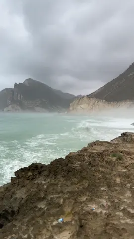 شاطئ مغسيل🌊🇴🇲.                                                                                       #المغسيل #المغسيل_ظفار_صلاله #عمانيه🇴🇲 #عمان #صلاله_عُمان #oman #oman🇴🇲 #oman🇴🇲muscat🥀🌹 #سفر #بحر #محيط #السعوديه #family #fayp #foryou #f #fyp #fypシ #salalah #مالي_خلق_احط_هاشتاقات #الشعب_الصيني_ماله_حل😂😂 #العماني_سعودي_السعودي_عماني❤️🇴🇲🇸🇦❤️ 