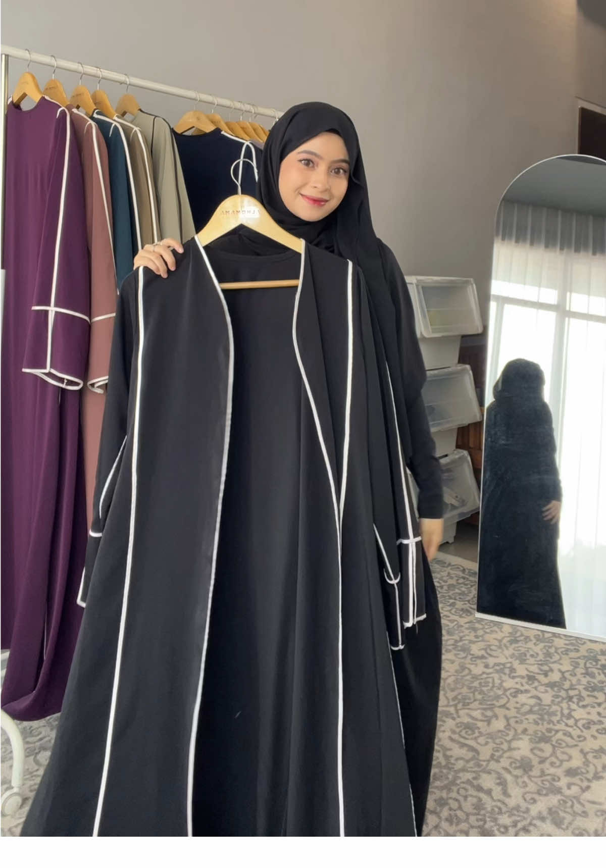 Abaya item rmang susah buat di lewatin 🥺