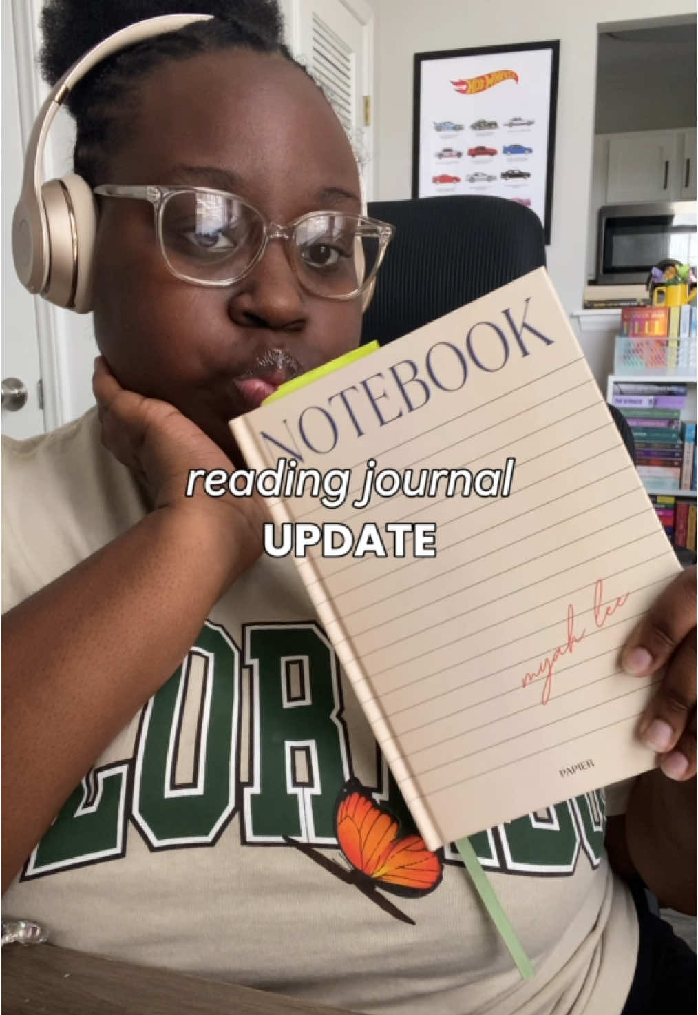 just me updating my reading journal 📔💕 i had so many book covers to glue in lol #BookTok #blackbooktok #bookishlife #readingjournal #readingjournalupdate #immyahlee #myahleereads
