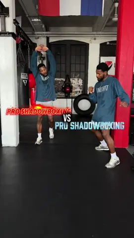 If you believe all shadow boxing is the same.. you’re doing yourself a disservice 👎🏾 If you find yourself getting off balance during fights.. slow it down during your shadow boxing to spot the mistake.. THEN speed it up to test your theory 🔥 If you get gassed out after a few flurries.. you can spend the first few minutes throwing punches in bunches.. THEN slow it down to retain good form under pressure 🧠 When we say boxing is an art we mean it.. Find your color and paint that canvas 🎨🥊 . . #boxing #boxingiq #boxingknowledge #fightsmart #dazn #toprank #ct #shadowboxing #beginner #professional 