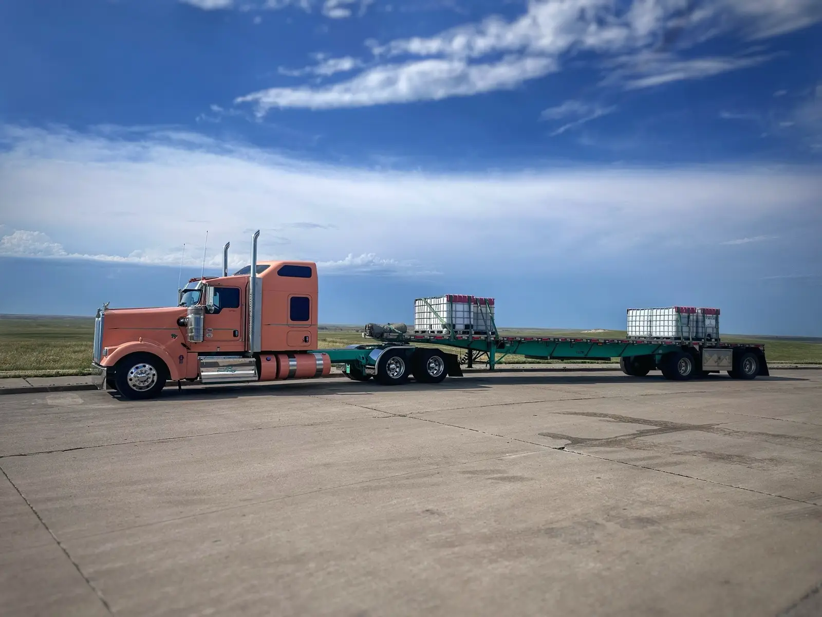 🍑☀️☁️ #justpeachy #truckersoftiktok #kenworth