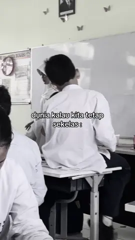day 1 rolling kelas udah kangen tujuge lagi :( #rollingkelas #sedih #smpn26kotabekasi 