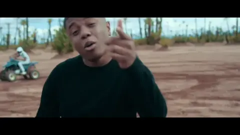 Maakt equalz nog muziek eigenlijk? Classic 🔥 #onlylove #linkinbio #abboneer #supportjegirl #SAMENTERUGINDETIJD #stidt #equalz #casablanca 