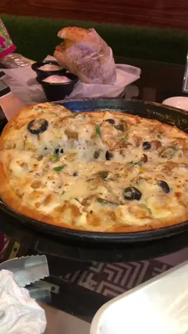 🍁🐻#foodies🐻🍁 #pizza🧀😩🍕#cheesepizza🧀😩🧀🍕 #albakeloadedfries🤤🧀🍟😩😩 #gujratfoodposting #gujratfamousfoodvloger #jpjfood #jpjfastfood #jpj #jpjfamousresturant #needyoursportguys🥺🥺😭😖 #tiktokteamunfreezmyacount😥🙏 #Gujratfoodvlogers🧀🐻🍁 #fyp 