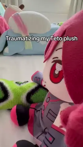 Traumatizing my Teto plush Original video belongs to @morimori_1411 on YouTube!  #teto #fatasstetoplush 