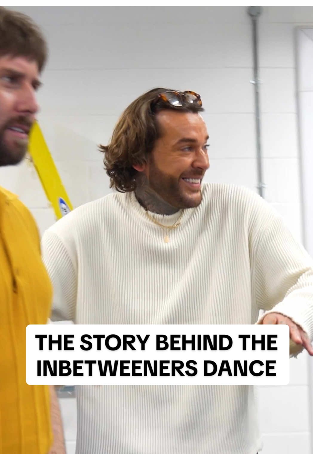 The choreographer was worth every penny #stayingrelevantpodcast #stayingrelevant #samthompson #petewicks #inbetweeners #inbetweenersclips #jay @jamesbuckley 