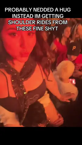 break up with your boyfriend🤭#cloonee #clooneela #ravetok #hardsummer 