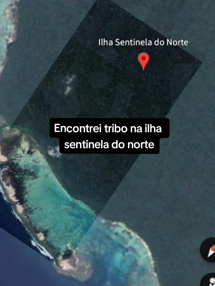A Ilha Sentinela do Norte já era conhecida como o lugar mais isolado do planeta. Um local onde vive um povo completamente desconectado do mundo moderno, e que rejeita qualquer forma de contato com arcos, flechas e muita hostilidade. Mas o que pouca gente percebeu... é o que apareceu do alto. Quando analisamos imagens de satélite ao longo dos anos, notamos mudanças sutis e suspeitas na vegetação do litoral da ilha. Uma clareira que não estava ali antes. Um traçado geométrico. Sinais de ocupação. E o mais chocante: o que parece ser uma estrutura ou aldeia rudimentar... no meio do nada. #GoogleEarth #googlemaps #vaiprofy #vaiprafy 
