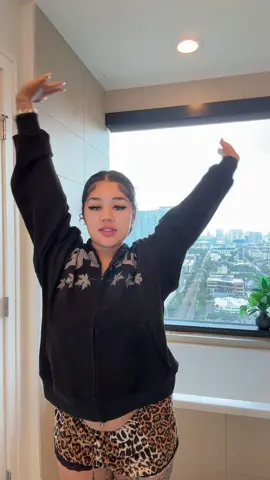 Goodmorning with me @LaRochePosayUS  is my fav thing to start my morning with 