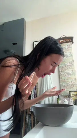 My morning beauty routine — skin icing 🧊😅#beauty #skinicing 