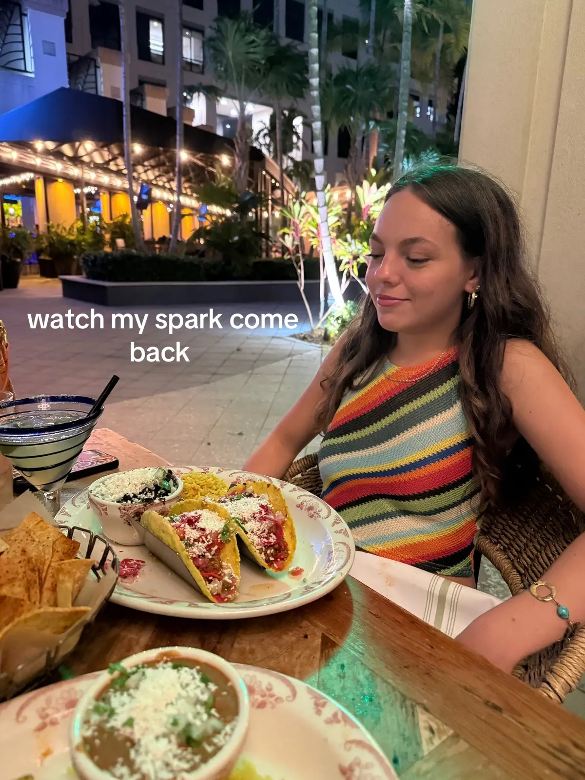 the perfect tacos & instagram story does that to a person 🤌🏼  #tacos #mexicanfood #sparkcomeback #igstory 