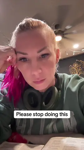Please stop doing tiktok shop ads like this #tiktokshop #pleasedont #gasp #chilischeesefries @Chili’s Grill & Bar 