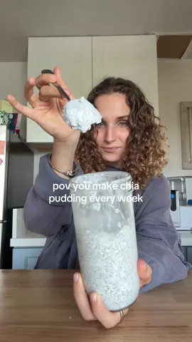 25 Chia Seed Pudding Guide is live on my website! I have been loving chia seed pudding, and changing up the flavor so it doesn’t get boring. The perfect nourishing, healthy superfood that’s packed with fiber and protein! #healthyrecipe #chiaseedpuding #foodasmr #hormonehealthy 