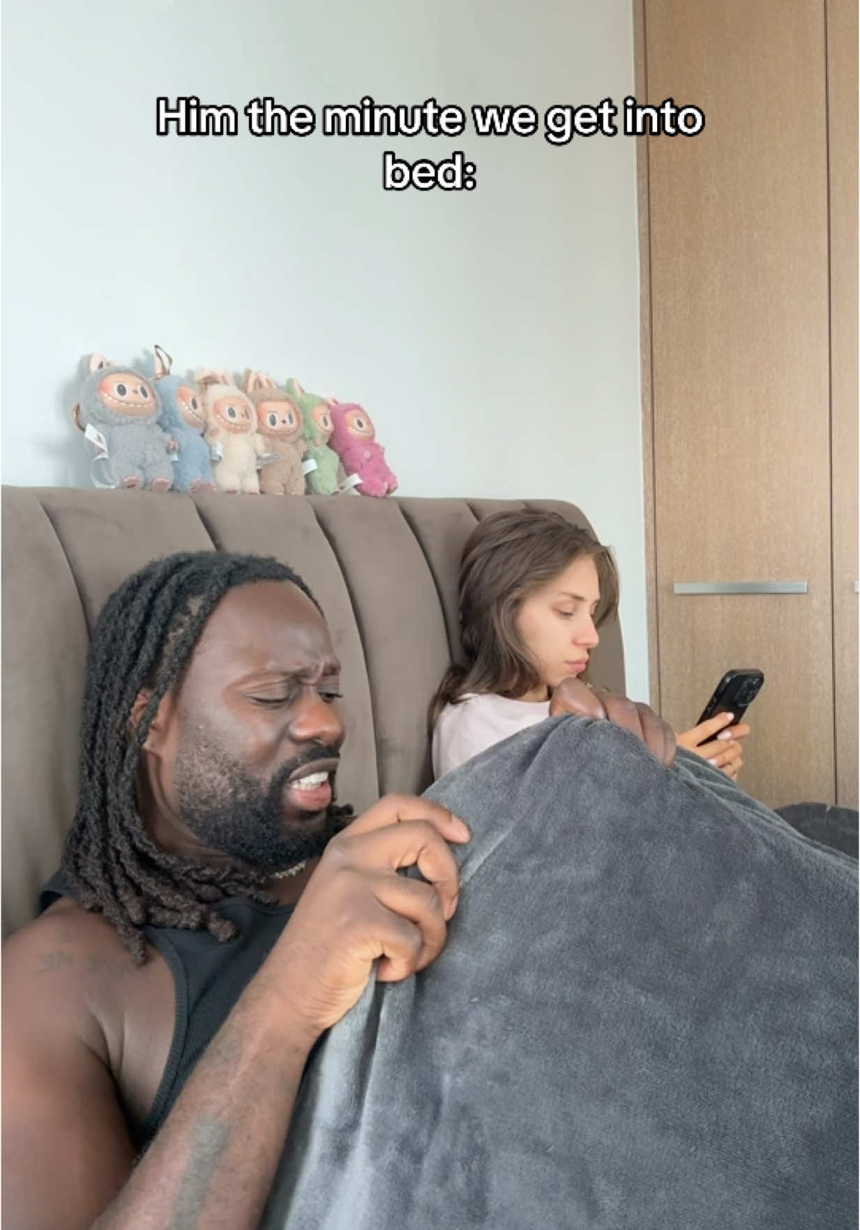 He said the “phones” is silent🤣🙄