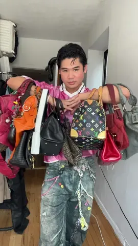 Full bag tour on the next video 👜  #bagtok #designerbagcollection #handbagcollection #designerbags  #pursetok #bagcollector #luxuryhandbags #prelovedfashion 