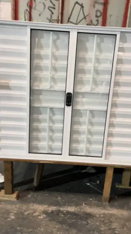 Veneziana Branca 100x120 com grade!🙏🏻🎞️🥷🏻