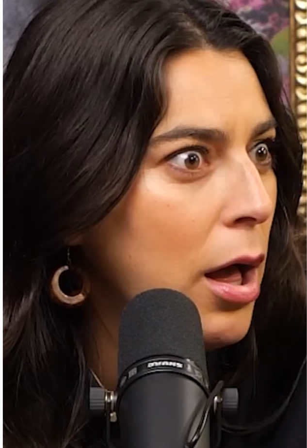 chronically offline Amanda strikes again. this has to be the craziest shit they have ever discussed im CRYING. #smosh #smoshcast #shaynetopp #amandalehancanto #trevorevarts #podcast #fyp #smoshedit #smoshpit #smoshpitclips #smoshmouth 