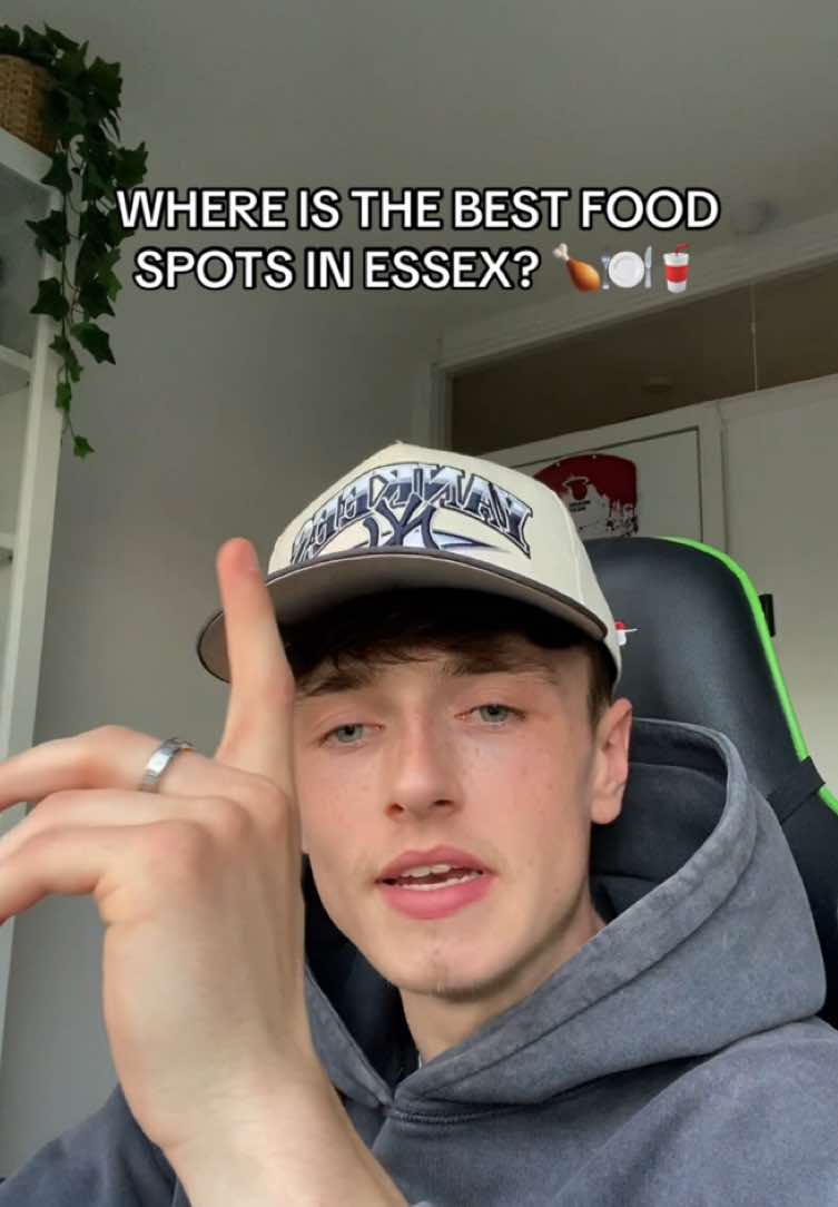 Comment the best food places in Essex, especially Basildon! 🍗🥤🍰🍽️ #essex #basildon #foodspot #review 