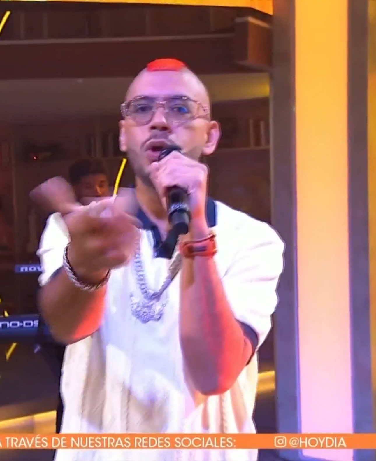 Primera vez cantando #lovepatinohay en vivo en @hoydia en @Telemundo 🫶🏻⚡️🙏🏽🔥👌🏾 #lanzamientomundial #ferariza #merengueurbano #nacho #venezuela #peru #ecuador #colombia #mexico #argentina #espana #dr #republicadominicana🇩🇴 